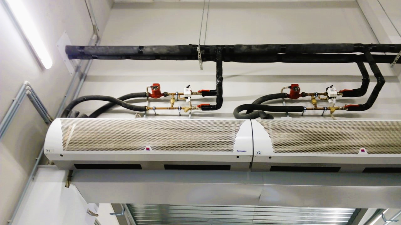 Установка системы вентиляции в жилом комплексе